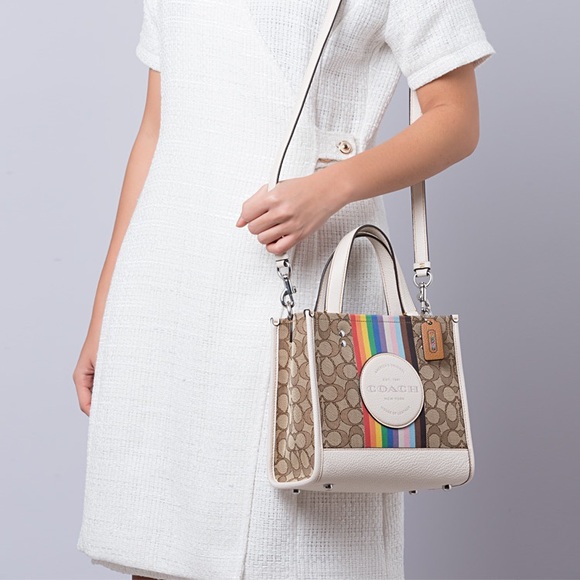 NWT!COACH DEMPSEY TOTE 22 IN SIGNATURE JACQUARD WITH RAINBOW STRIPE(COACH CJ576) - Picture 10 of 10